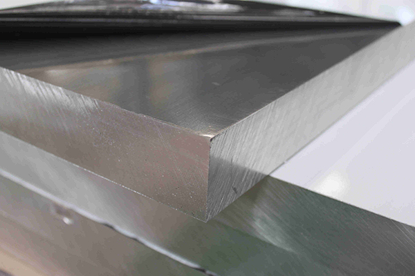 3003鋁板和1060鋁板區(qū)別(圖1) 3003鋁板和1060鋁板區(qū)別(圖1)